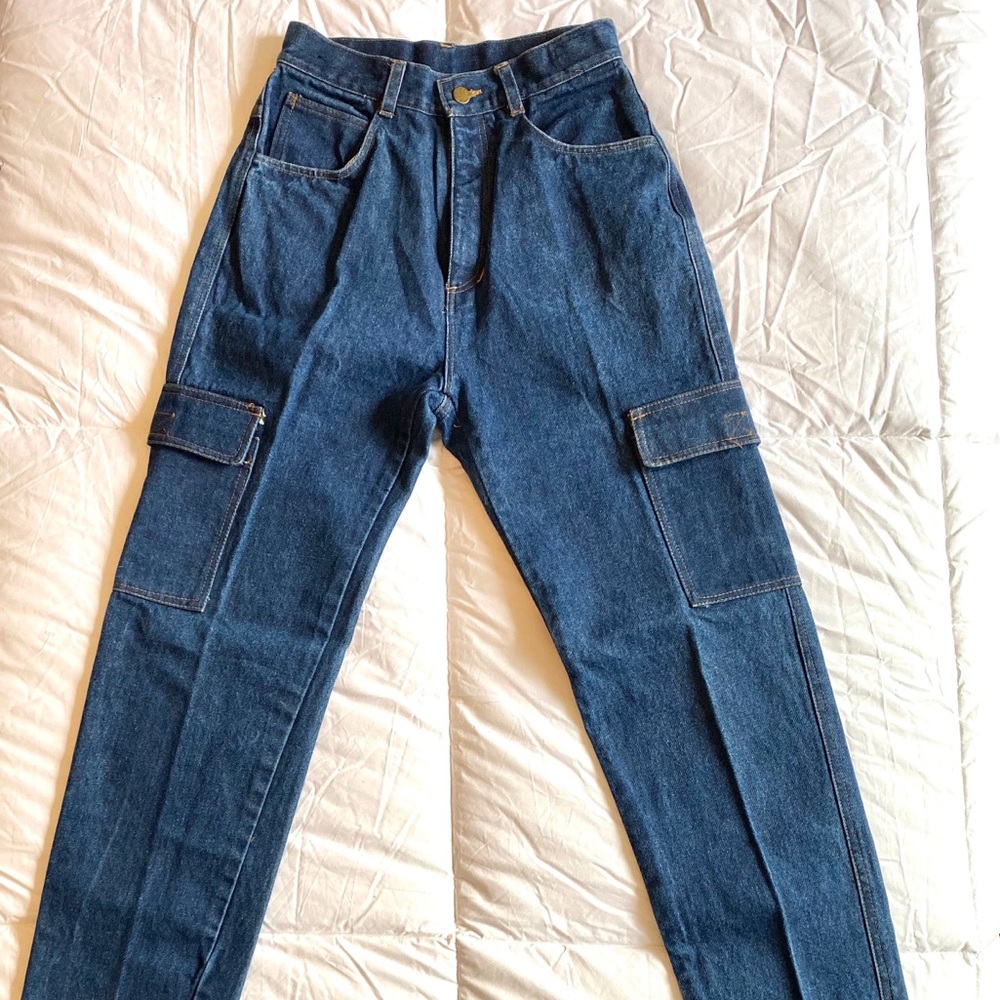 🌟 Vintage High Waisted Jeans - Size 28!